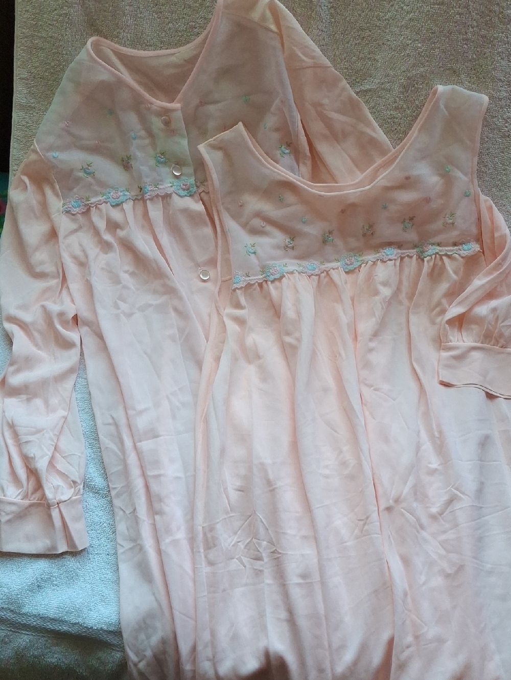 Vintage 70s Pink White Blue Embroidered Chemise & Robe SET Sz S Retro Pinup Mod